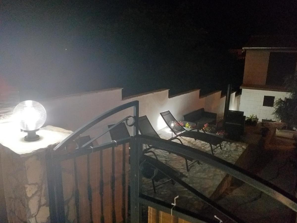 הוילה סקארדין House Milovic מראה חיצוני תמונה